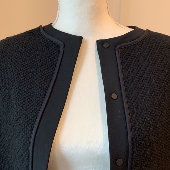 Vince wool jacket with buttoned front size 4 - Picture 3 of 16